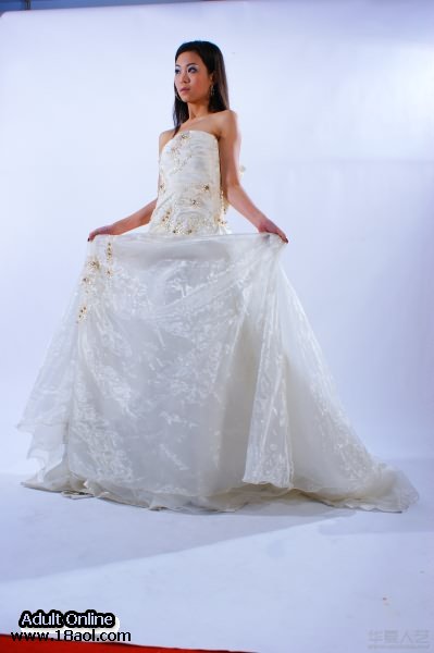 國模迪薇私拍套圖完整389P之第一集[100P]