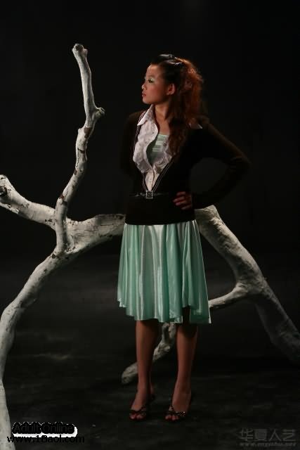 國模穎星私拍人體套圖完整205P之第一集[105P]